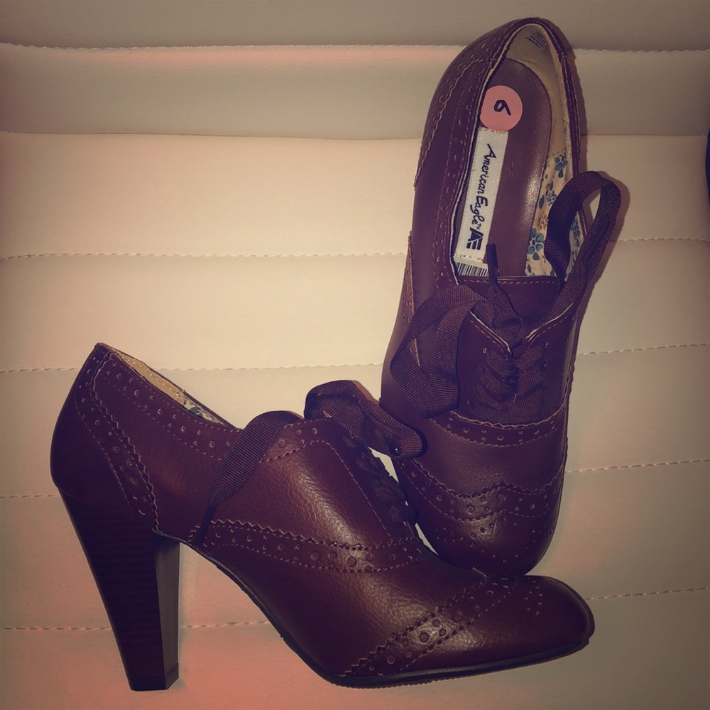 American Eagle Oxfords